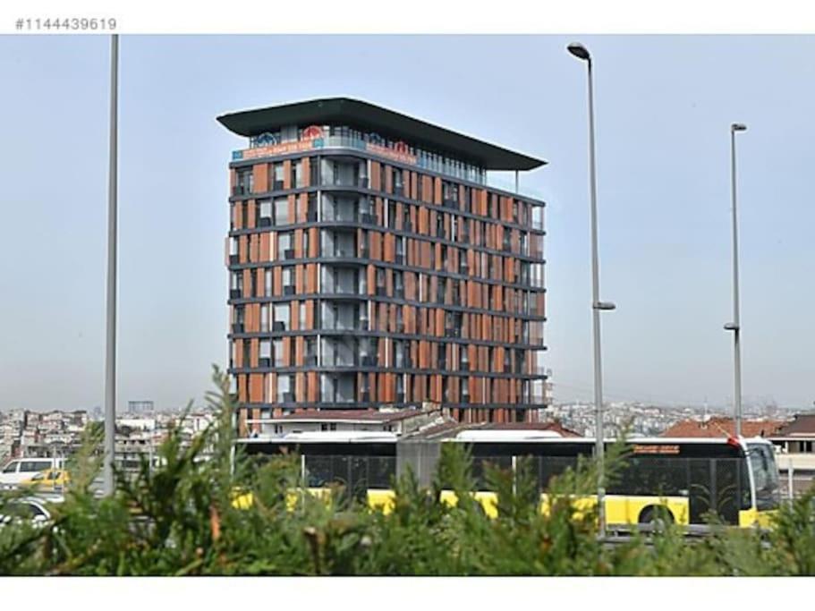 Apartment Center Luxurious *