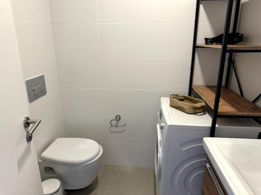 Center Luxurious Apartment *