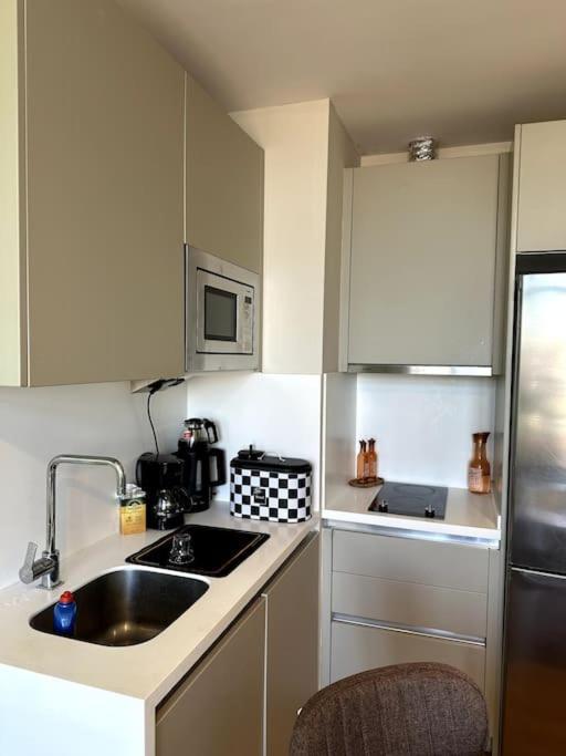 Center Luxurious Apartment